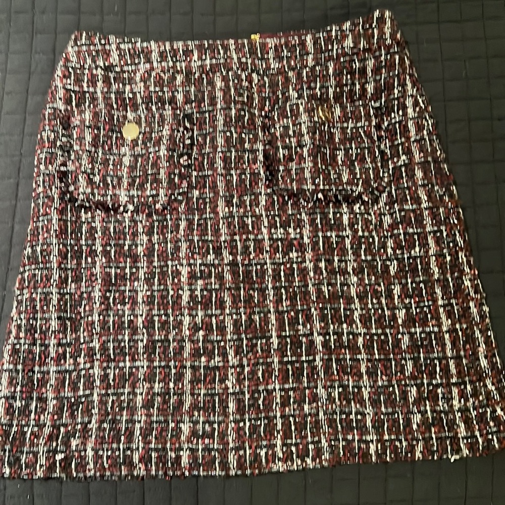 Loft burgundy and white skirt with zipper and pockets